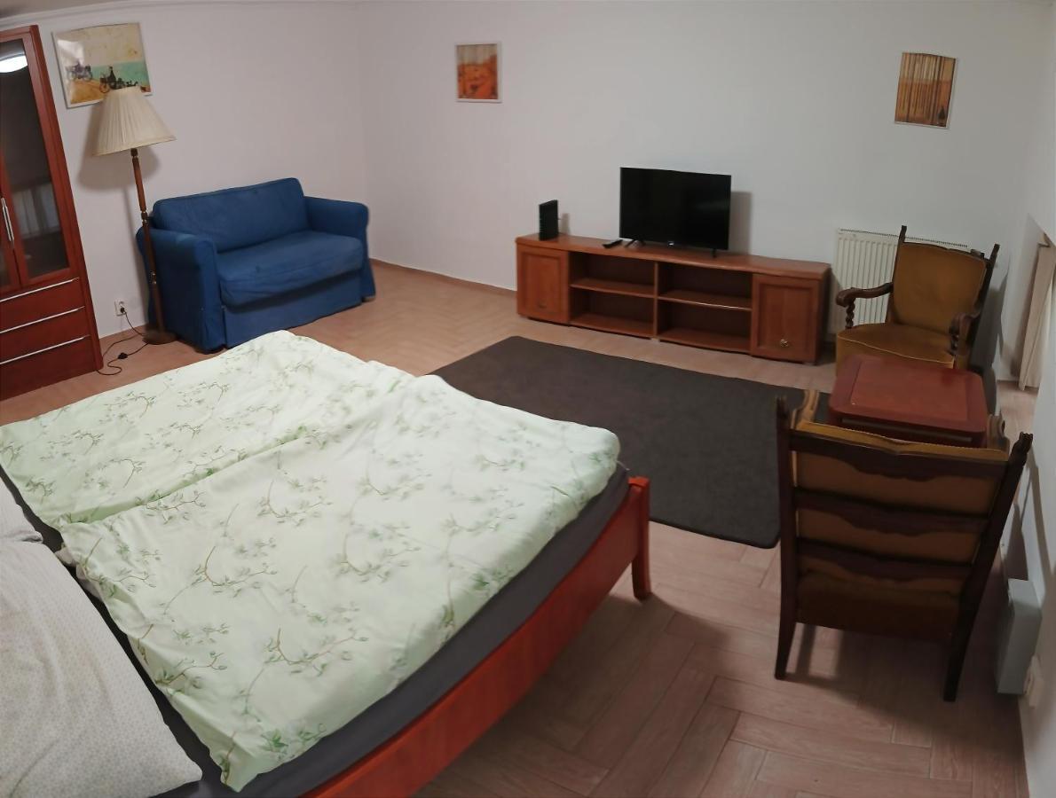 Sarahome4 Center Szeged Extérieur photo